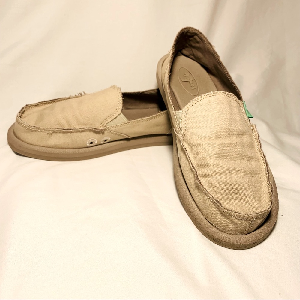 SANUK DONNA DAILY SLIP-ON LOAFER